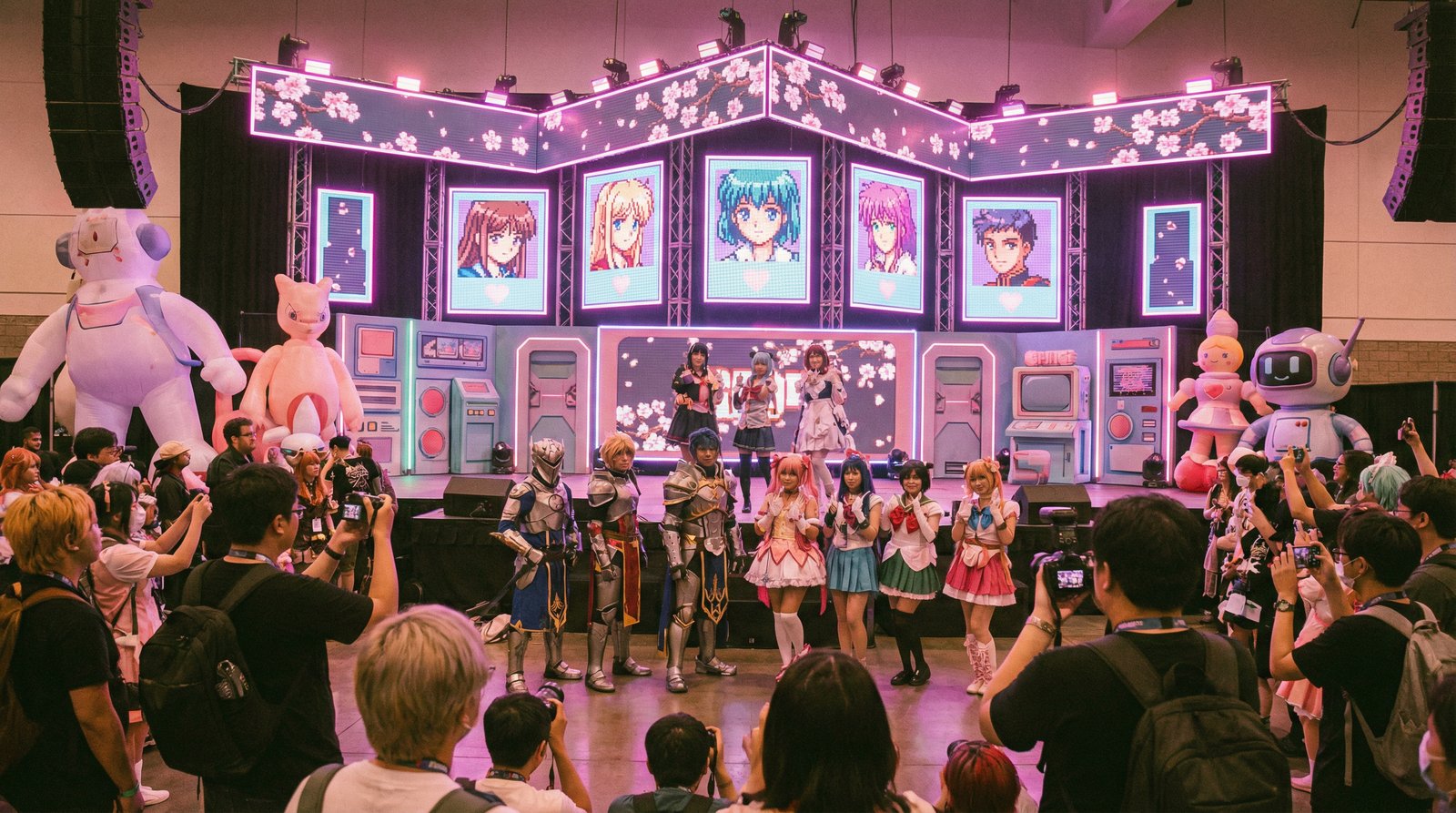 小马拉大车动漫展会视频